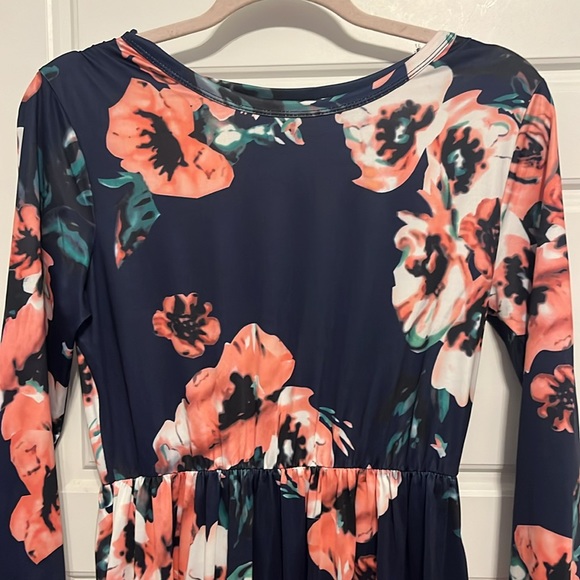 Long Floral Dress Size Small - Picture 3 of 6
